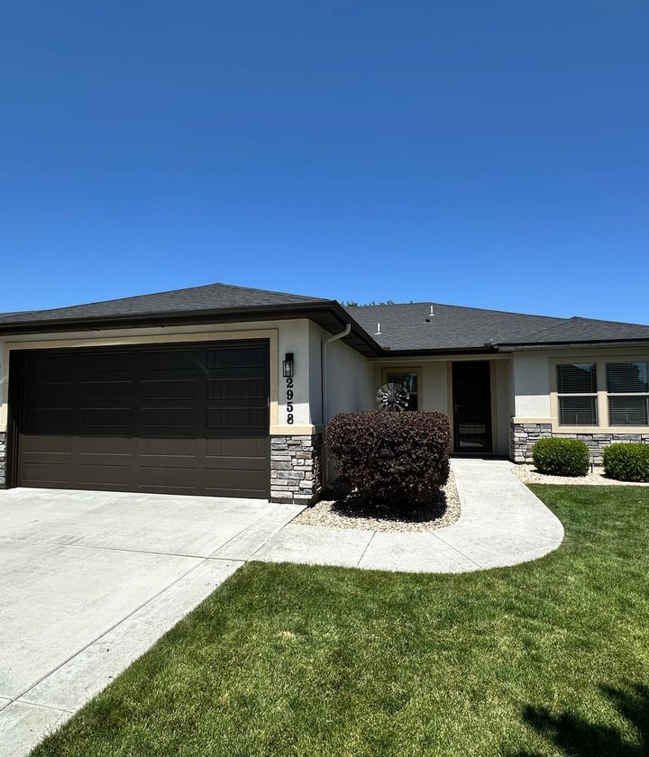 exterior painting on a home in Meridian, Idaho